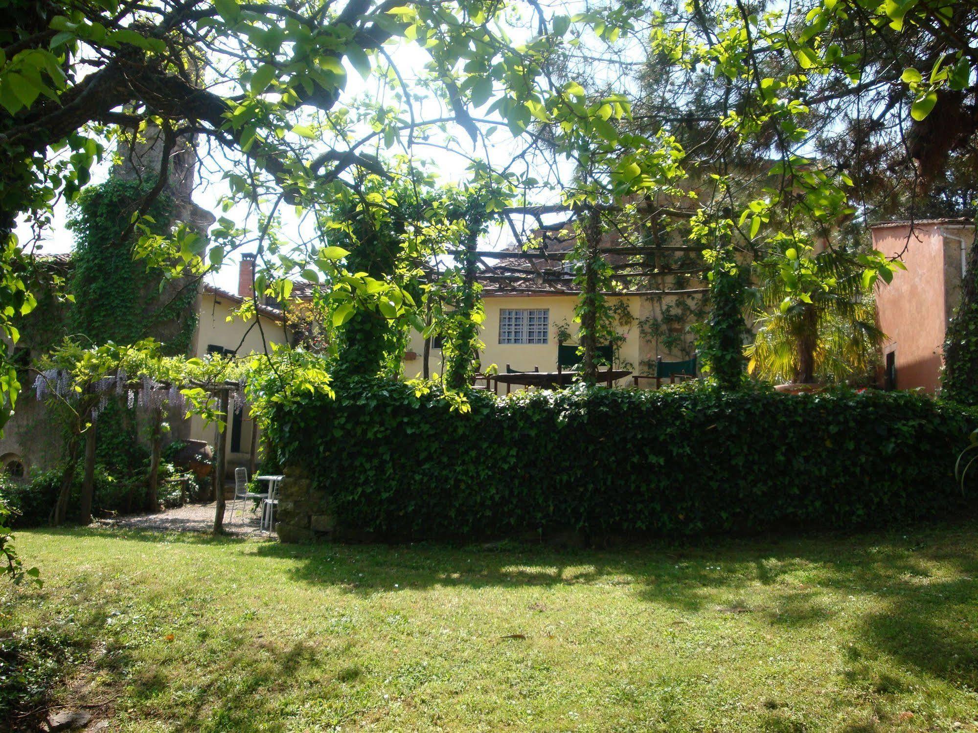 Fattoria Di Bacchereto - Guest House Екстериор снимка