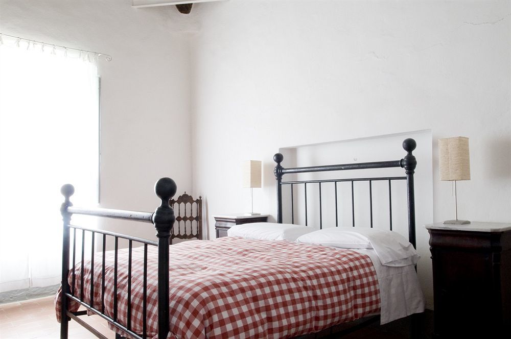 Fattoria Di Bacchereto - Guest House Екстериор снимка