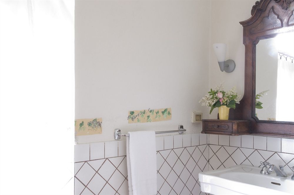 Fattoria Di Bacchereto - Guest House Екстериор снимка
