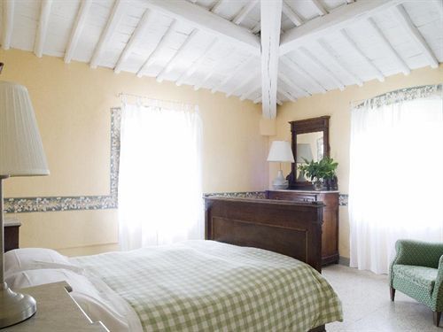 Fattoria Di Bacchereto - Guest House Екстериор снимка